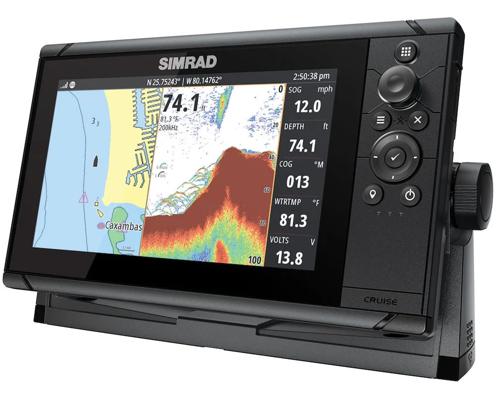 Simrad Cruise9 split-screen view